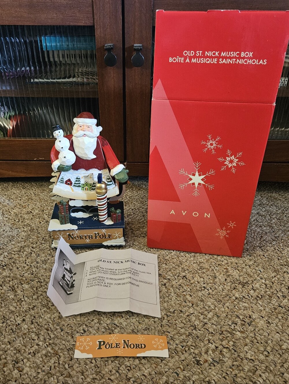 Avon 2005 Christmas St Nick Music Box